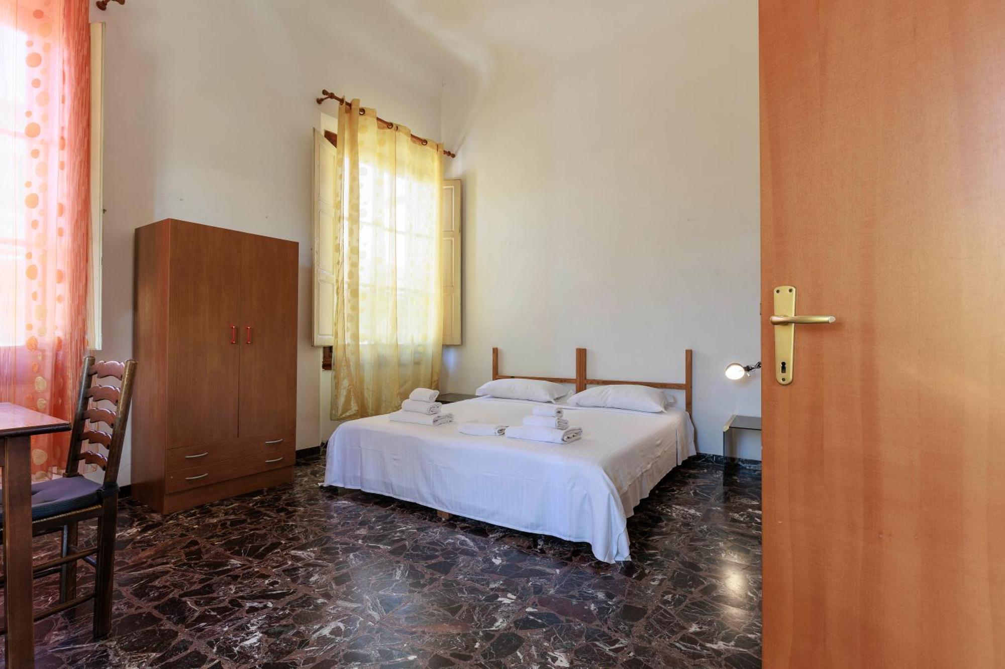 Apartment Faenza Huge Florenz
